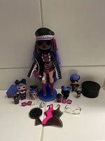Famille poupée Lol violette