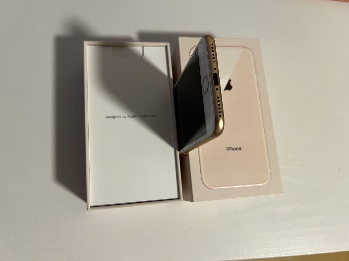 Apple Telefoni cellulari / Smartphones: iPhone 8 Gold 64 GB zu verkaufen – Usato da Adliswil venduto da Pacifoll 6