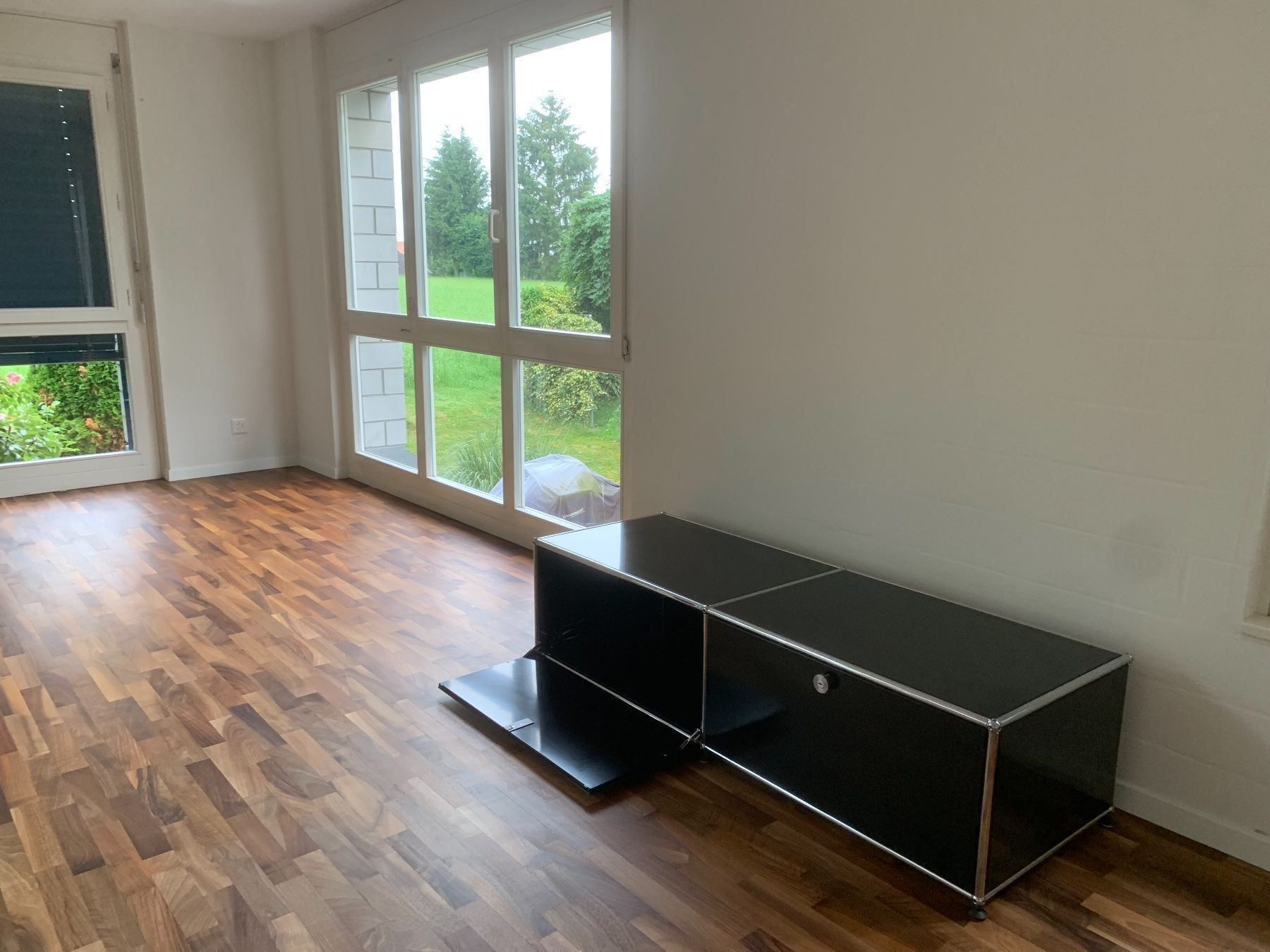 USM Kommoden: USM TV Lowboard Lieferung  Gratis – Gebraucht aus Thun von Thuno6 1