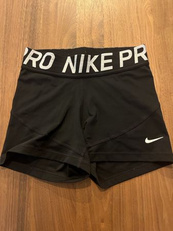 Nike Pro Fitness Shorts schwarz gebraucht