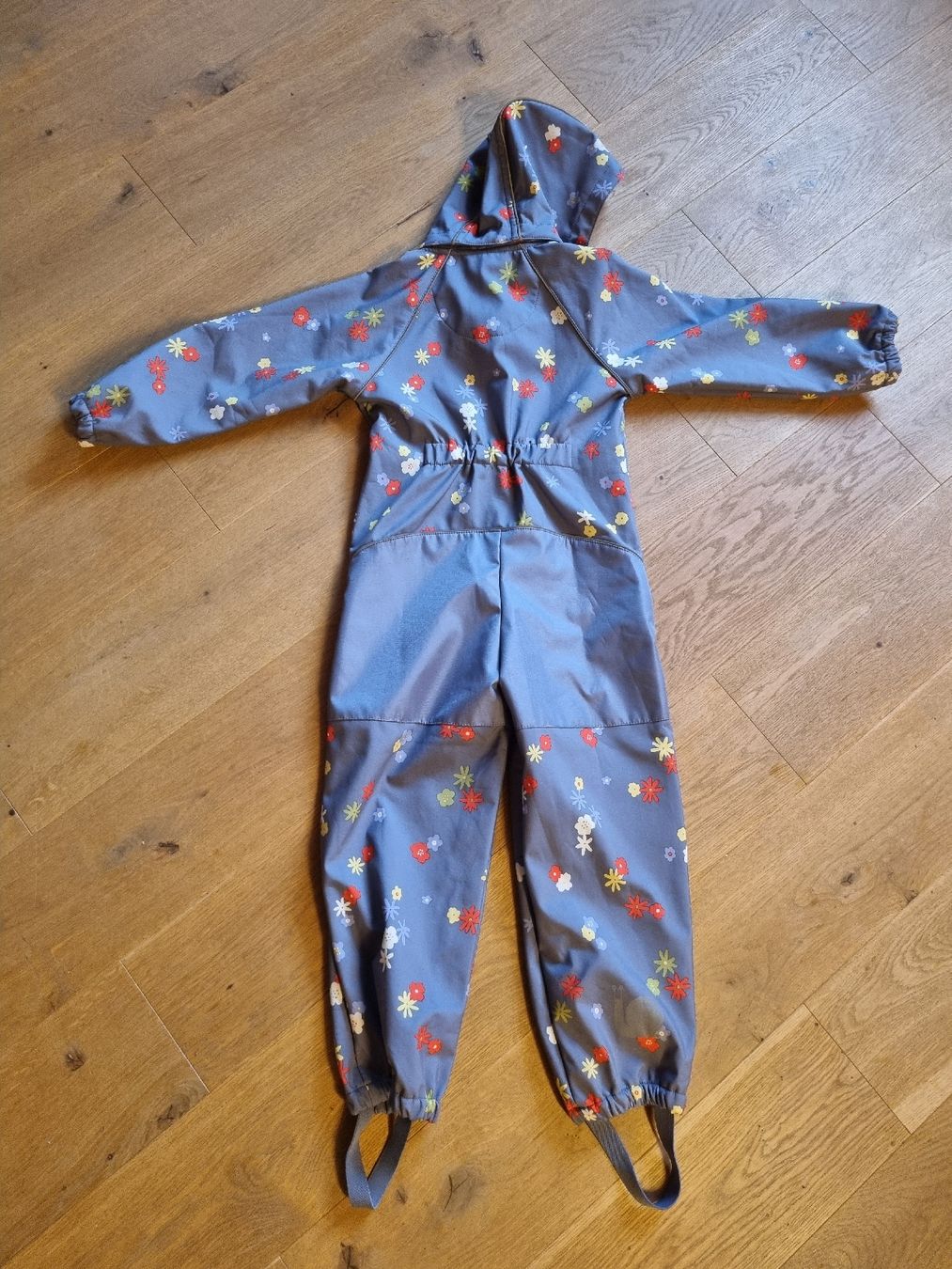 Lotti & Set di vestiti: Combinaison sorftshell T 110-116 – Nuovo (secondo la descrizione) da Château-d'Oex venduto da mae_6pqm 1