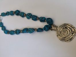 Kette Turquoise silberfarben Anhänger Spirale guter Zustand