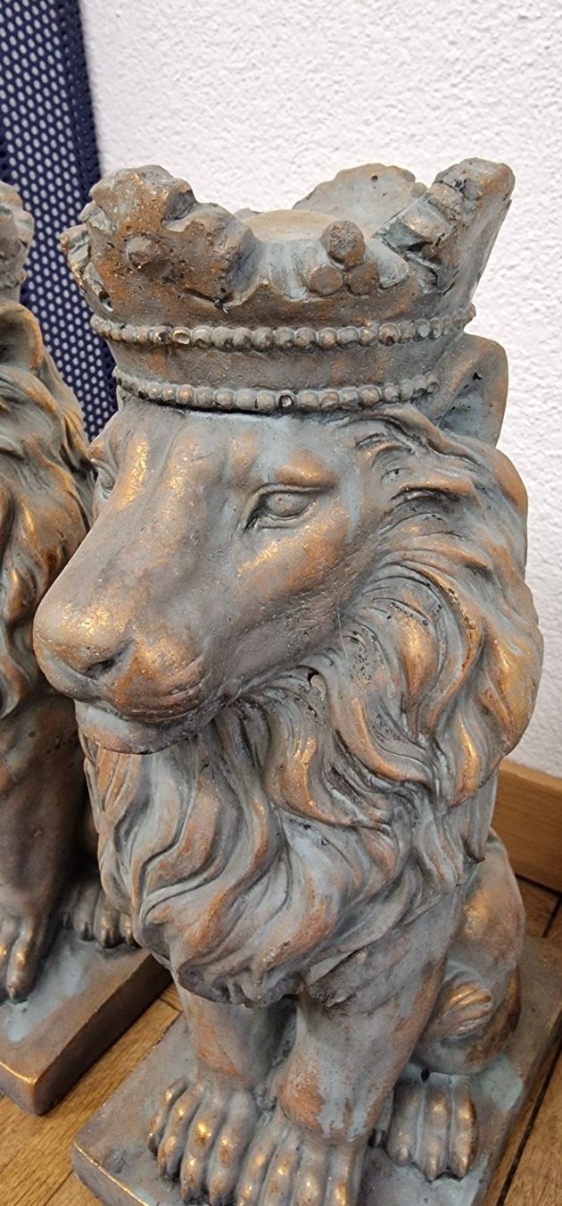 Statuette: Beton Löwe Outdoor & Indoor – Nuovo e nell'imballaggio originale da Schaffhausen venduto da AtelierPudesco 2