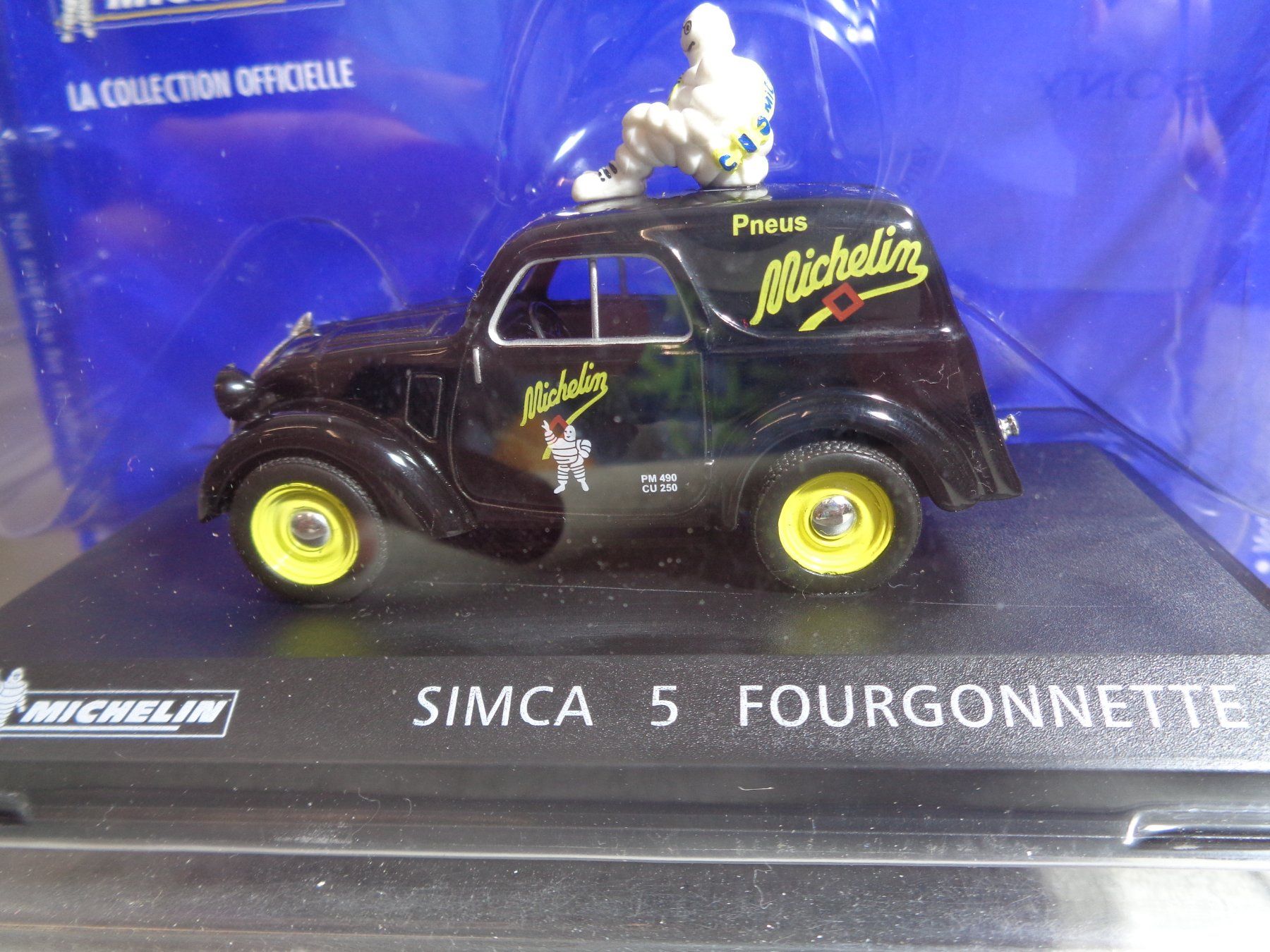 Simca Modellini d'auto: Hachette 1:43 Classic Car Simca 5 Michelin – Nuovo e nell'imballaggio originale da Reconvilier venduto da rallycar 4