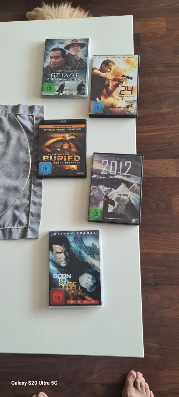 Tutti i DVDs: Spielfilme CD über 100 Stück – Usato da Ebikon venduto da Muraene1 1
