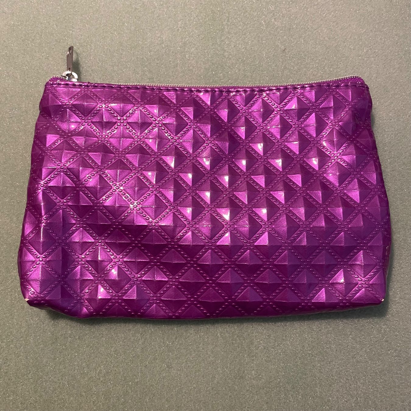 Custodie per cosmetici: Necessaire, violette, H&M – Nuovo (secondo la descrizione) da Bellach venduto da Lapislazuli_blues 1