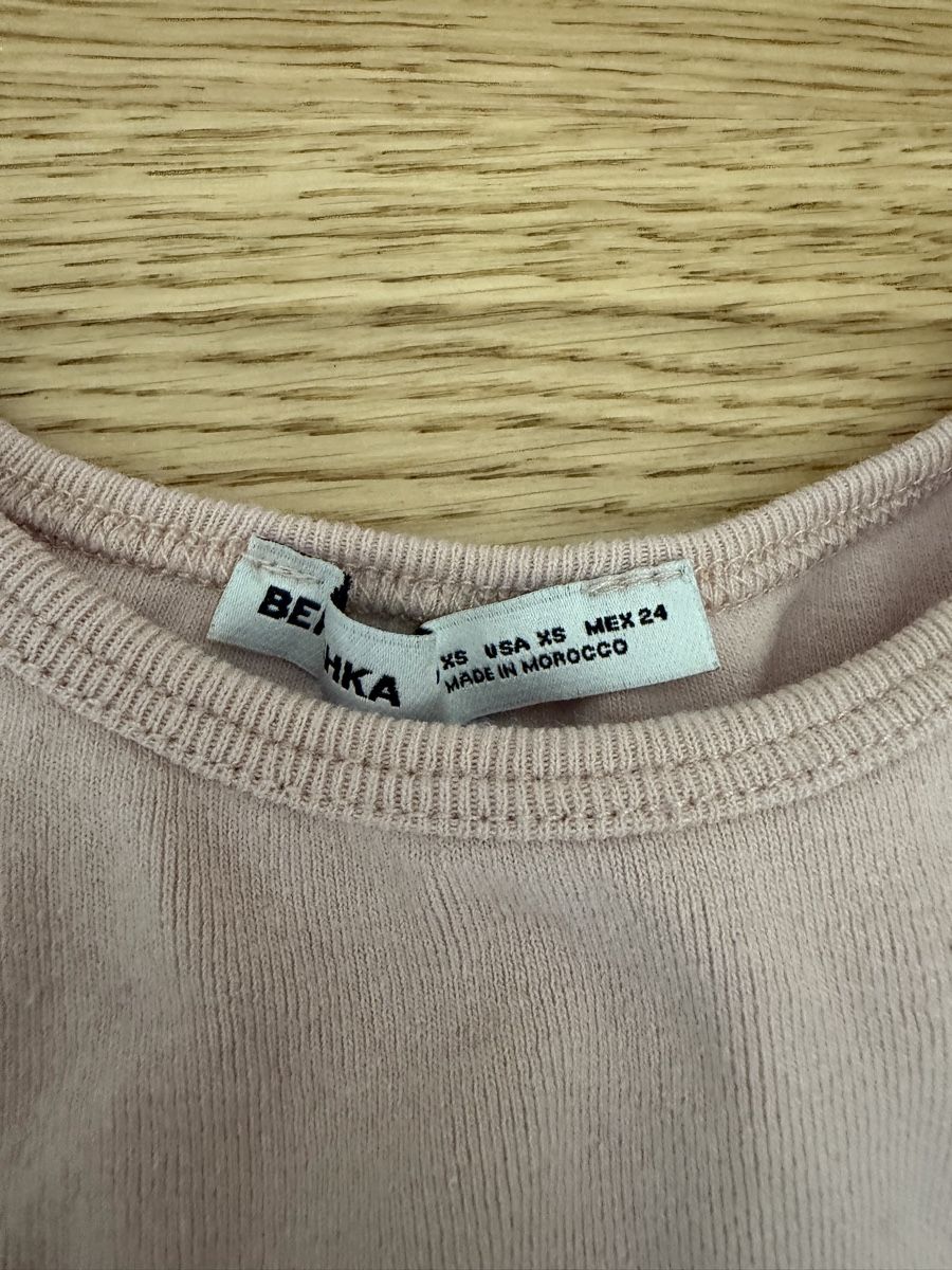 Bershka T-shirt: t-shirt bershka – Usato da Carouge GE venduto da goi_krq7 1