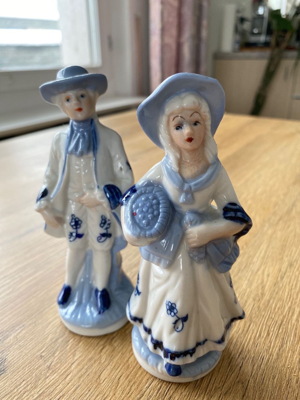 Figuren: 2 Porzellanfiguren - Paar – Gebraucht aus Baar von s-nadine 1