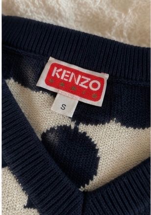 Kenzo Lotti di vestiti: Kenzo Pullover und Rock mit Blumenmuster blau beige Grösse S – Usato da Oberengstringen venduto da genita2279 3