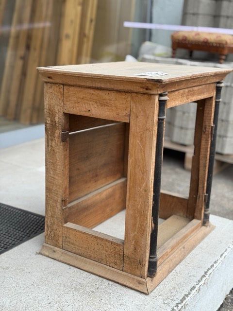 Vitrines: Antikes Holzmöbel, unrestauriert – D'occasion à Bubendorf par von_xvn6 2