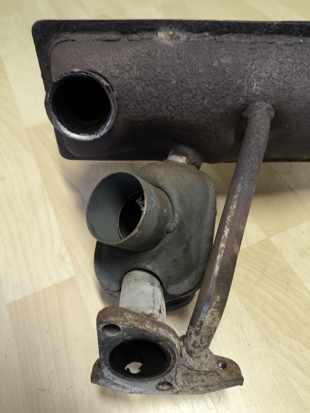 Volkswagen Sistemi di scarico: Bosal Auspuff 233-201 Typ 1  Motor, VW Käfer – Usato da Lausen venduto da Chaldrian 6