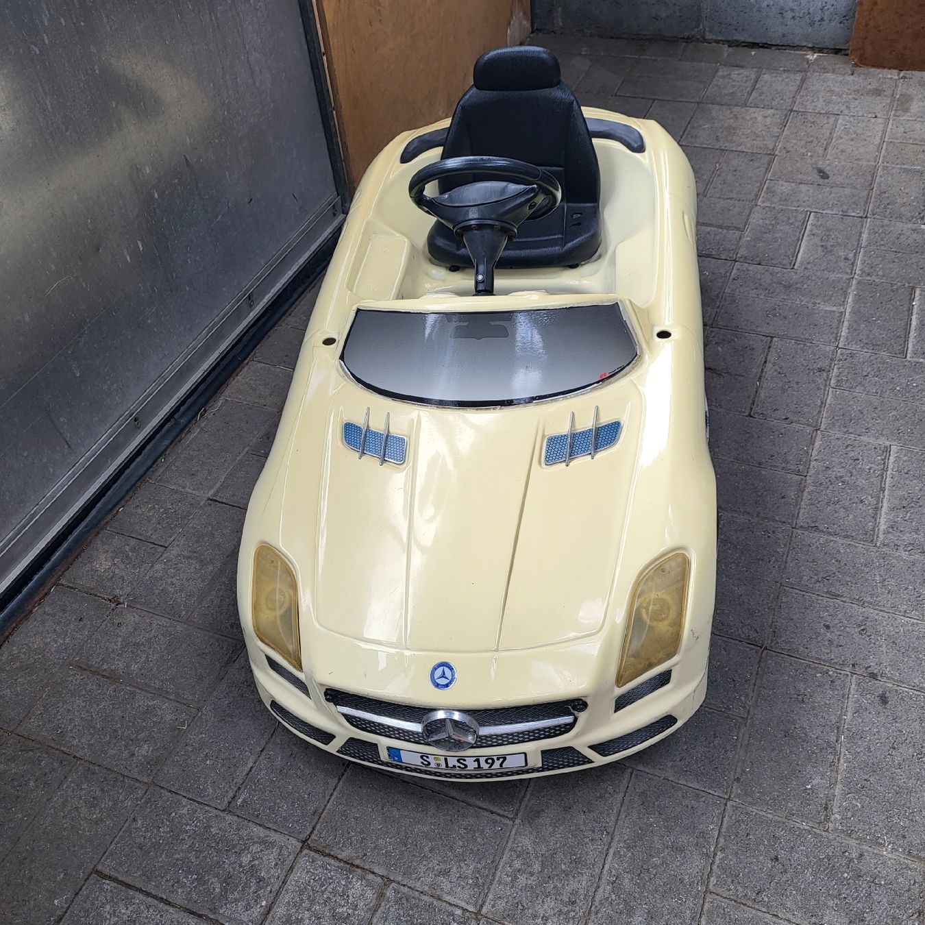 Véhicules pour enfants: Kinder Tretauto – D'occasion à Kägiswil par Megafi56 1