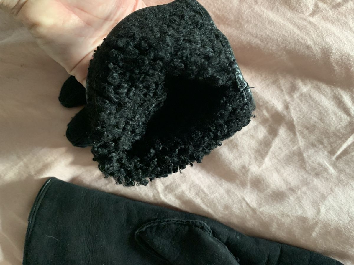 Guanti & manicotti: Lammfell handschuhe schwarz – Usato da Zürich venduto da Nikuska32 2