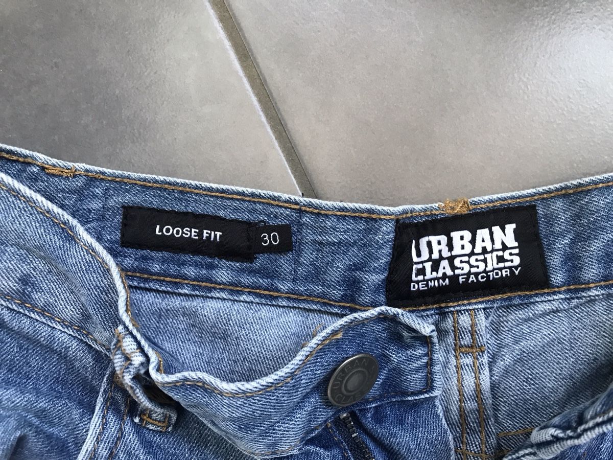 Urban Outfitters Jeans: Urban Jeans Loose Fit 30 – Usato da Thalheim venduto da Twity 1