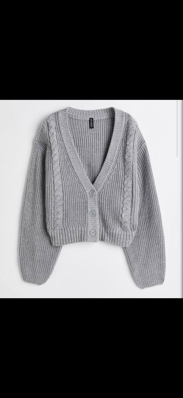 H&M Gilet & Giacche senza maniche: Cardigan en maille gris H&M – Usato da Les Acacias venduto da minnie6