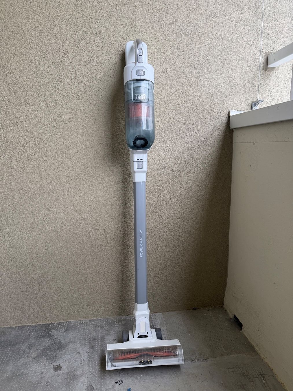 Aspirapolveri & Accessori: Black and Decker Stick Vacuum – Usato da Basel venduto da mar_gtk8