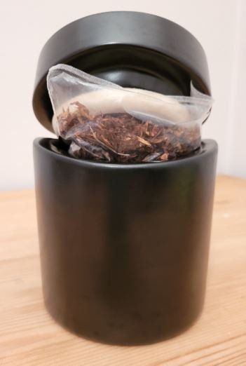 Altro per la casa: Boîte noire mate pour stocker - Parfait pour le tabac – Nuovo (secondo la descrizione) da STABIO venduto da stude 1