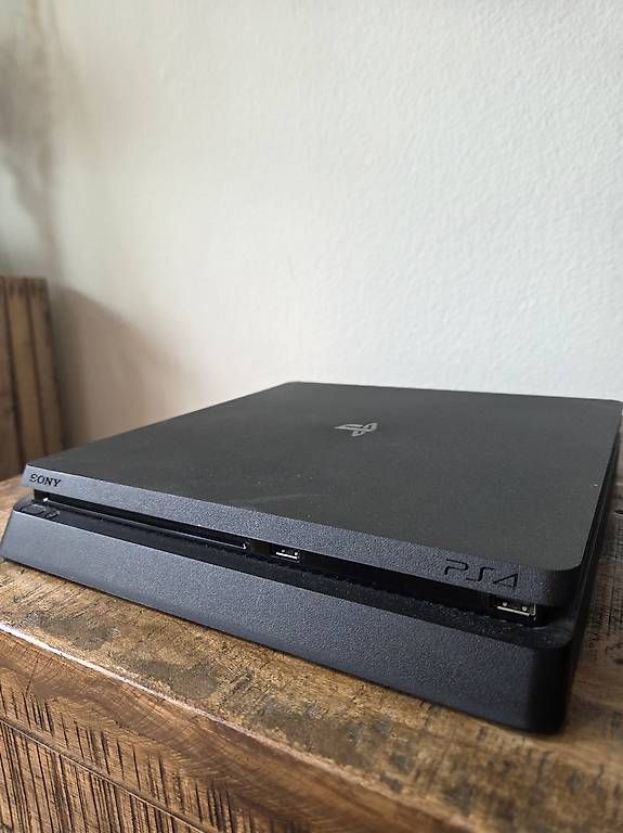 Konsolen: PS4 & 2 Konsolen zu verkaufen – Gebraucht aus Zürich von marleneg02 2