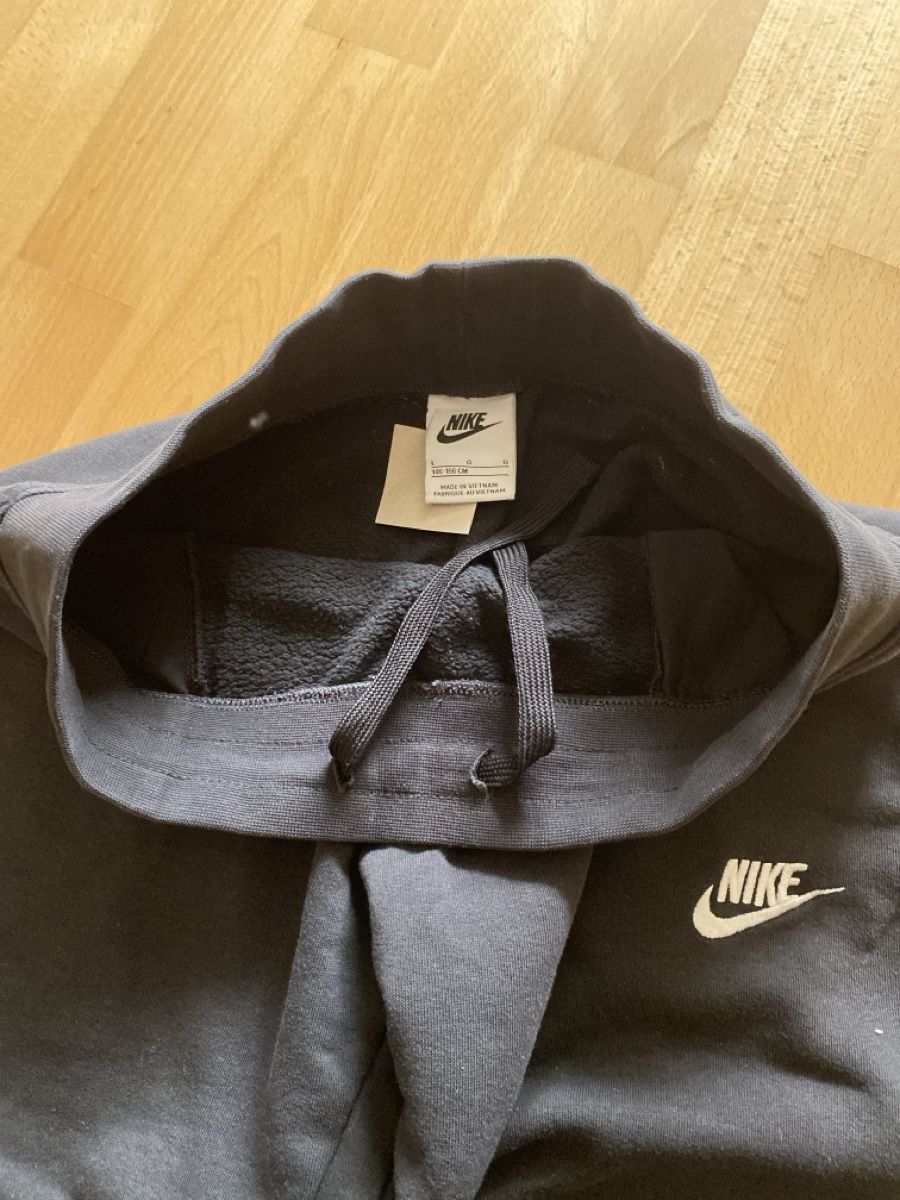 Nike Pantaloni: Trainerhosen Gr. 146 - 156 – Usato da Illnau venduto da Dodo115 1