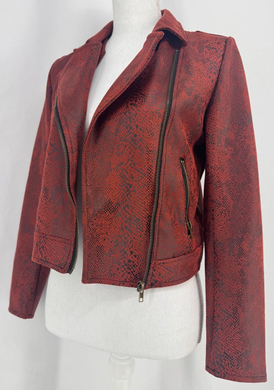 Giacche: 00's ZEBRA Blazer Simili Python Rouge & Noir, Zip Bronze, S – Usato da Lausanne venduto da PlusValue_Lausanne 5
