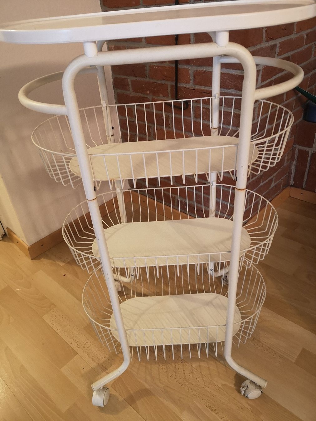Ikea Banconi: Servierwagen von Ikea mit 3 Körben. – Usato da Forch venduto da Hakyboss