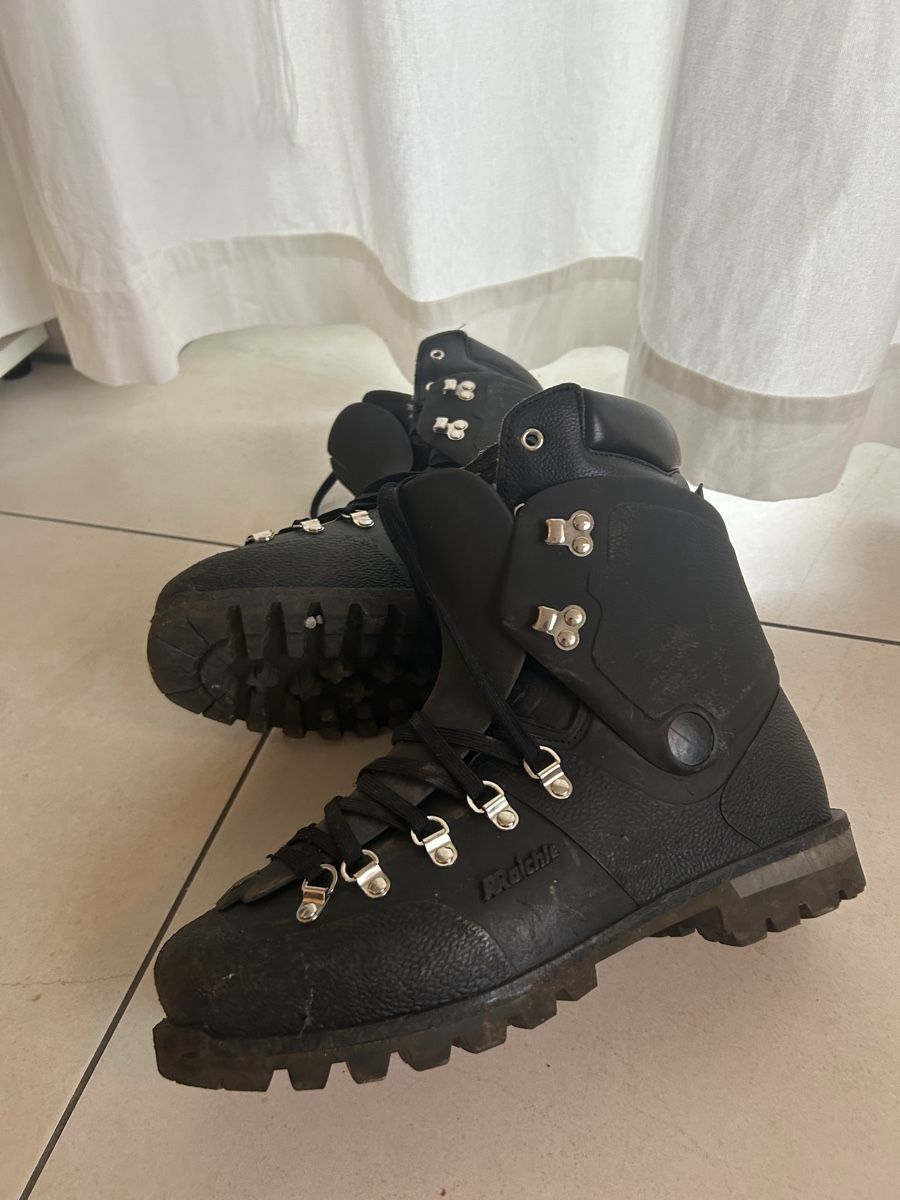 Raichle Chaussures hommes: Raichle Wanderschuh Armee Grösse 42 – D'occasion à Watt par planer84