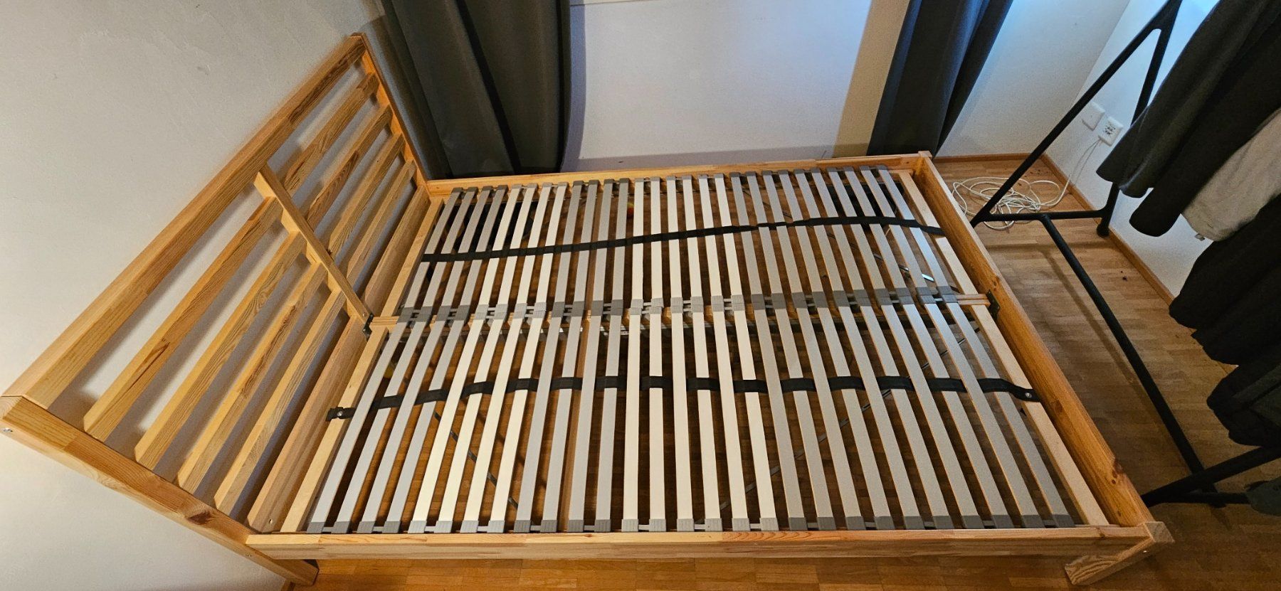 Ikea Letti: Bettgestell 140x200 inkl. 2 Lattenroste – Usato da Oberhallau venduto da Justins