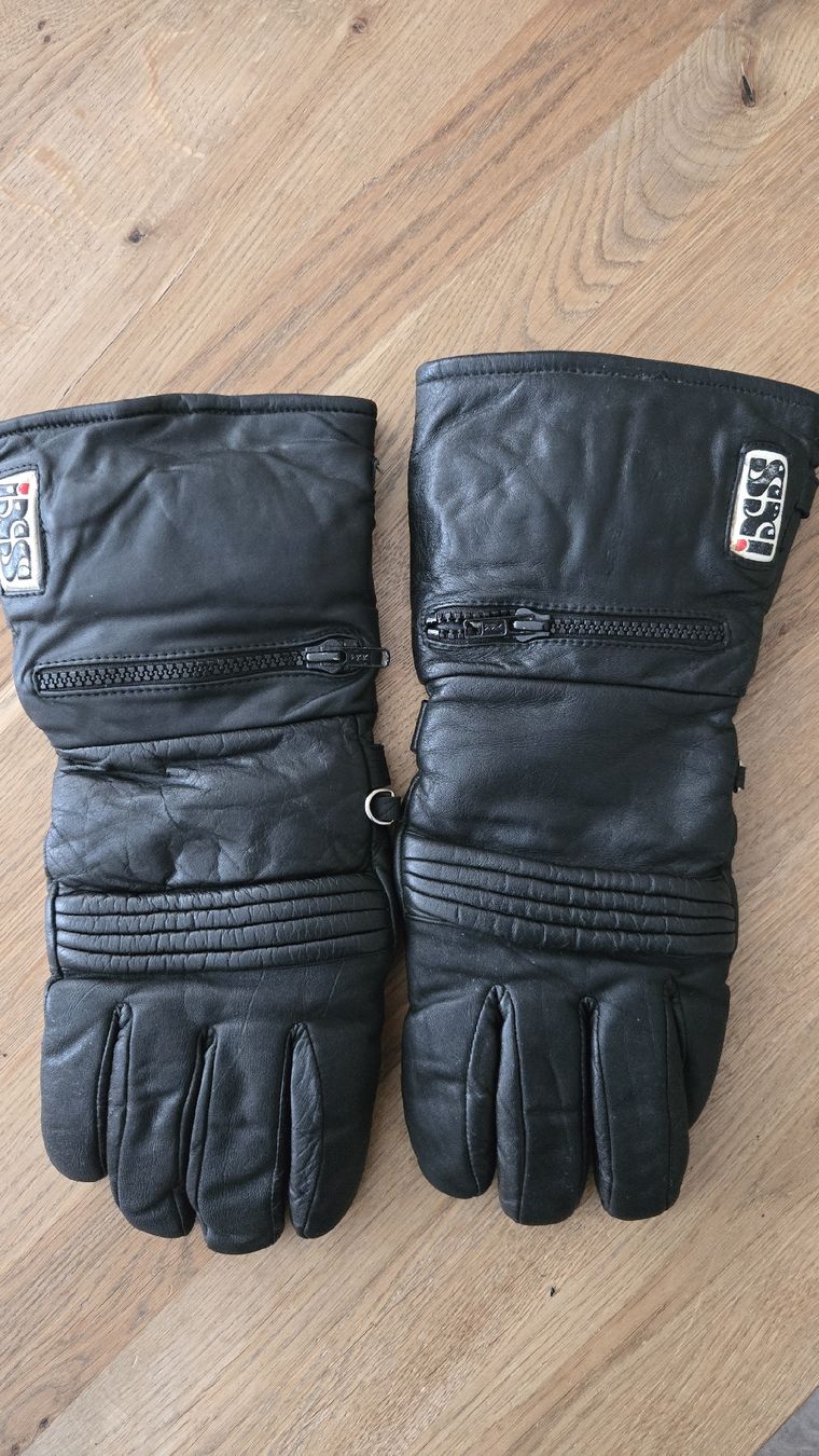 Lots de vêtements: Motorrad Kleidung – D'occasion à Frick par mirandatairirustemi 2