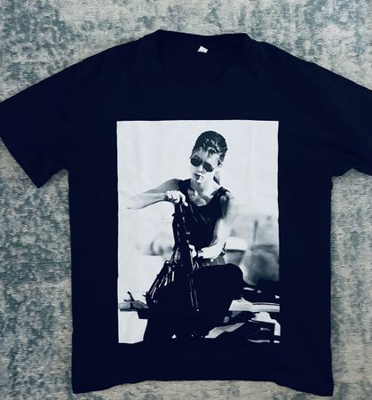Schwarz T-Shirt mit Bilddruck Grösse L guter Zustand