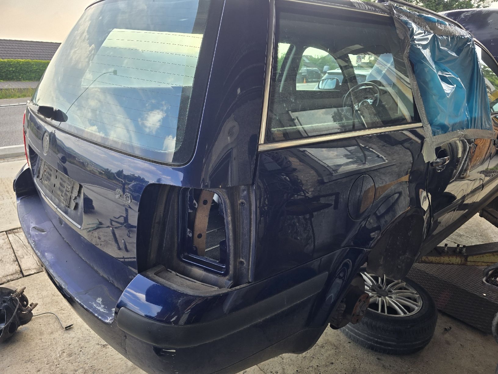 VW Autos: Passat 3bg 2.0 Automat Schlachter – Defekt aus Winterthur von jschmid2003