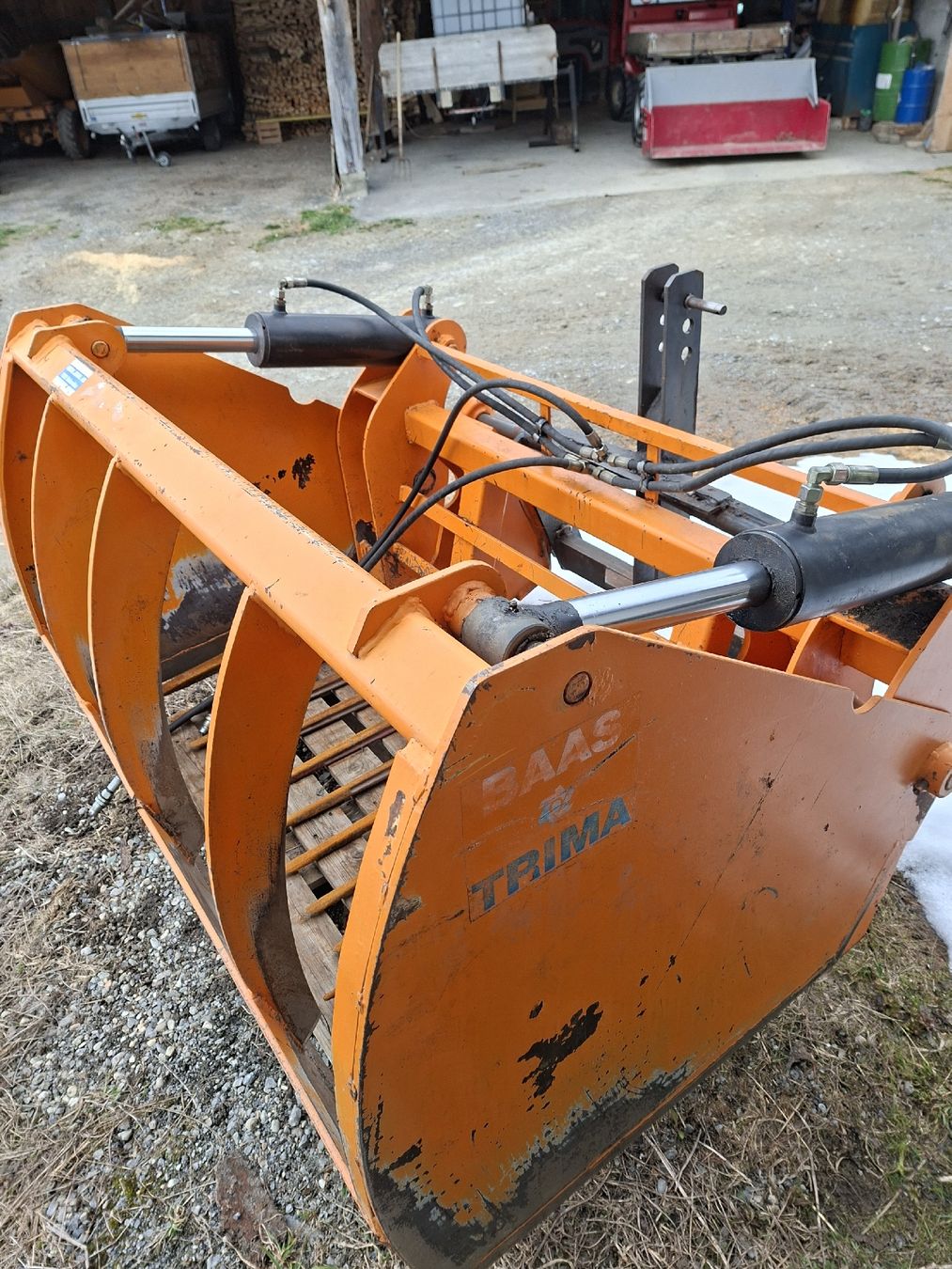 Tutte le macchine: Blockschneider Silozange Silagezange – Usato da Ilanz venduto da Buchli.D 1