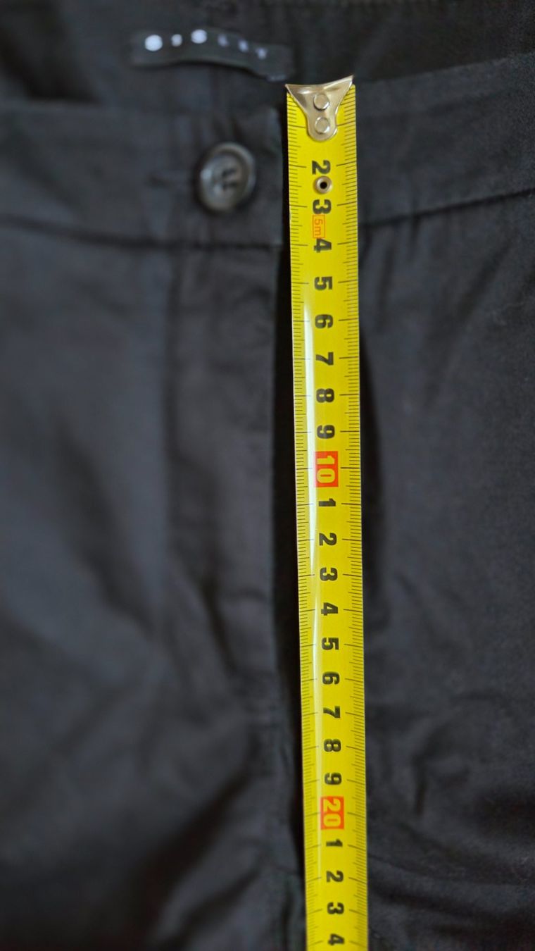 Sisley Pantaloni: Sisley Chino Gr. 36 schwarz – Usato da Fislisbach venduto da Maieriisli25 2