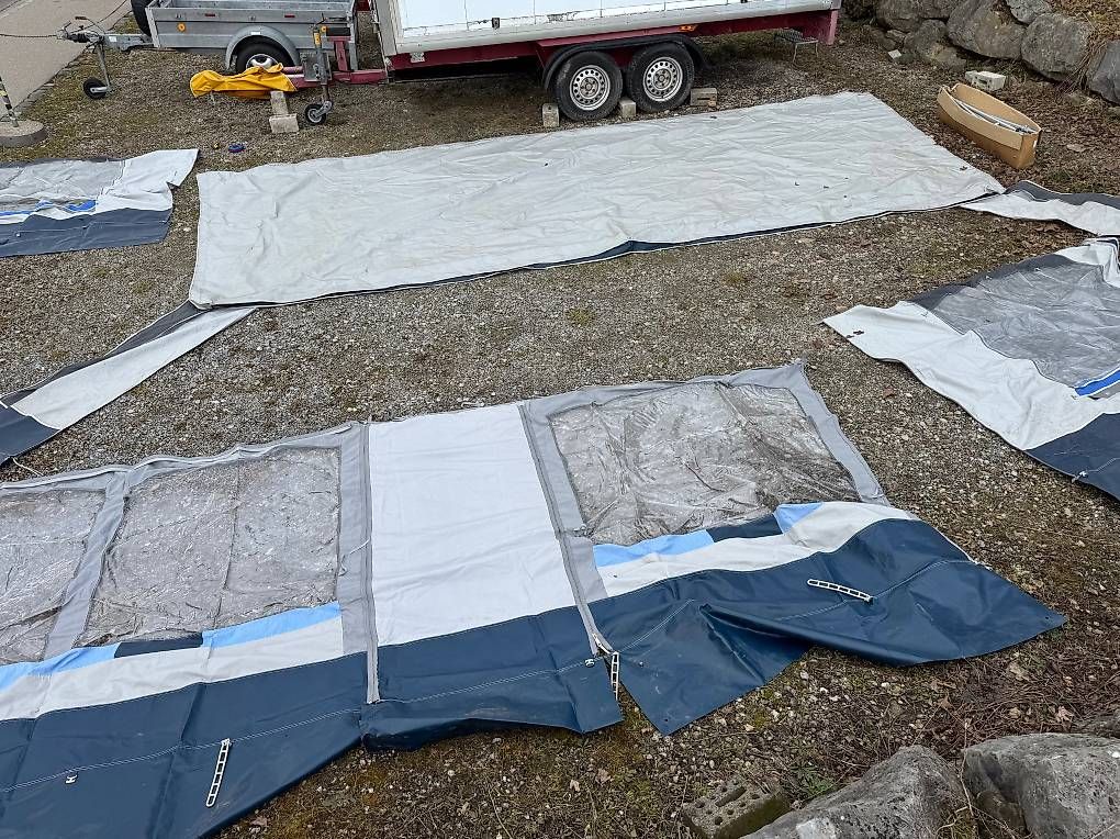 Verande & Tende da sole: Wohnwagen Vorzelt Uml 971 - 1000cm – Usato da St. Gallen venduto da babinos01