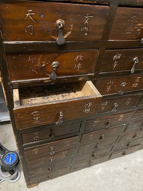 Cassettiere: Ancien meuble coréen d'apothicaire – Usato da puplinge venduto da odilisa 1