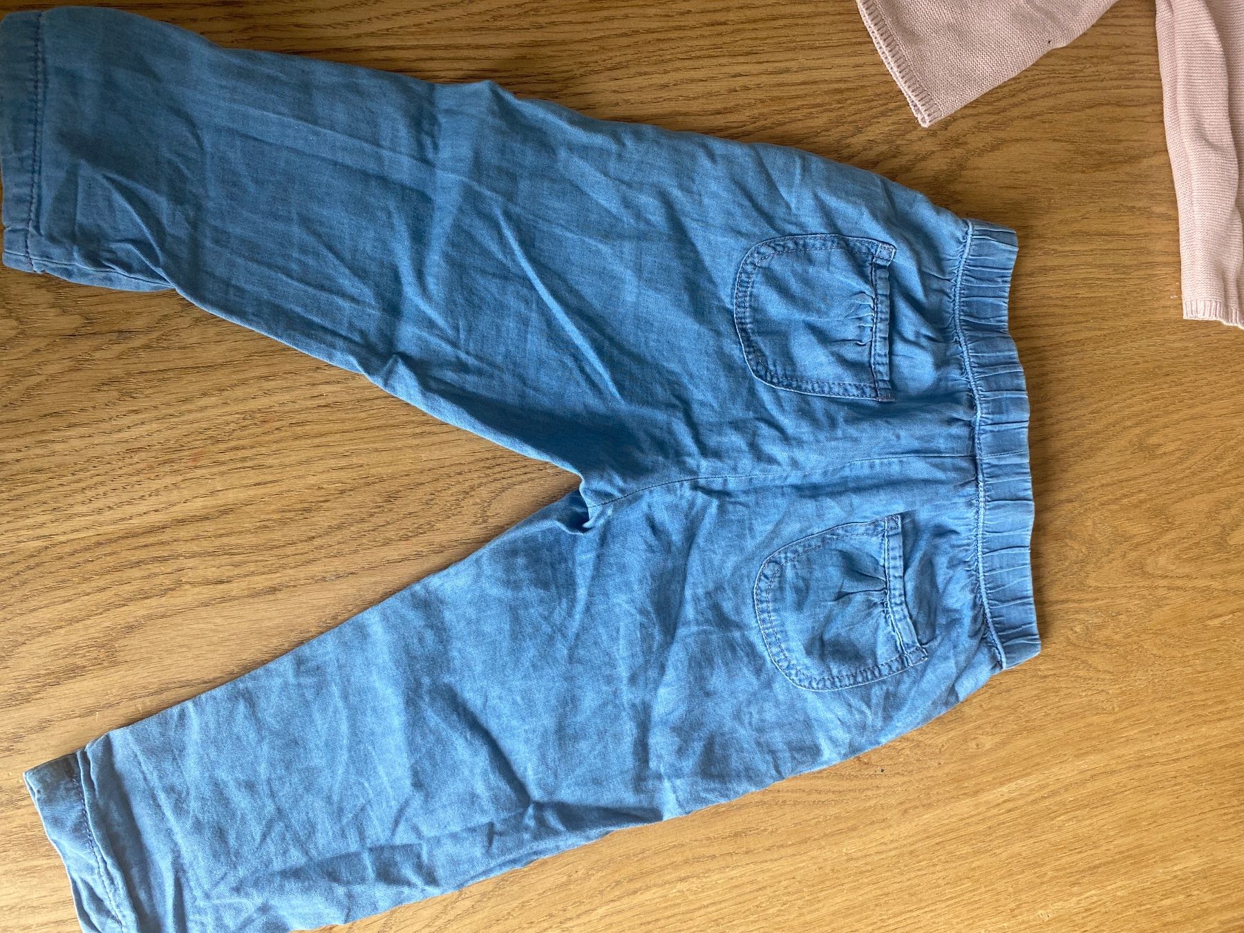 Hust & Claire Kleiderpakete & -sets: Süsses Mädchen Set Gr. 98 Shirt Jäckchen Hose – Gebraucht aus Olten von jen_5nsj 5