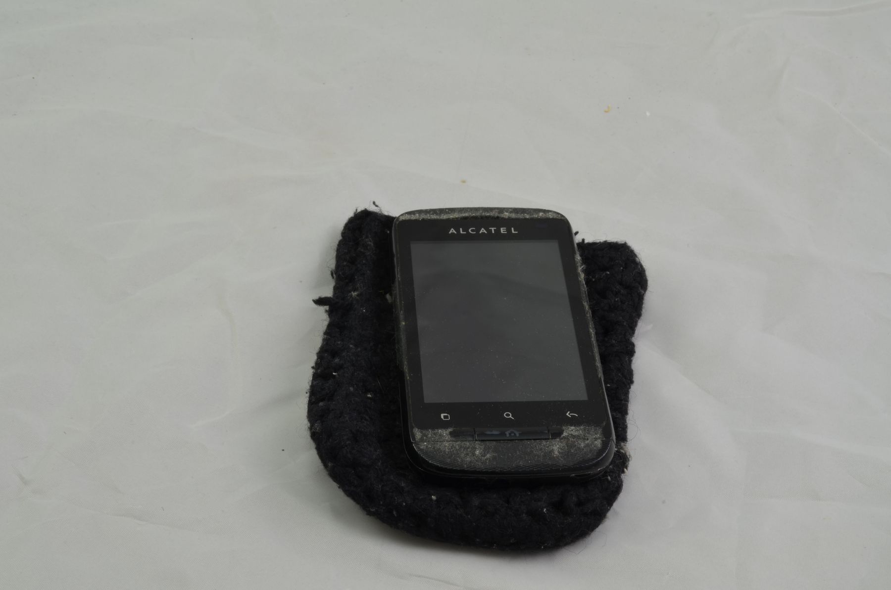 Portables: Alcatel One Touch Dual Sim Smartphone – Défectueux à Buchs AG par SellAndBuyX