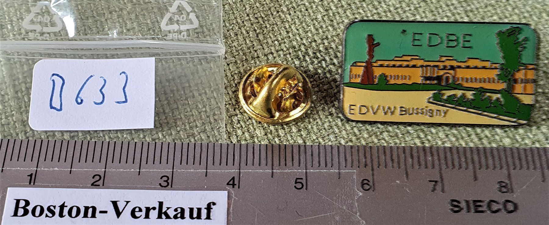 Kommoden: B633 - Pin EDBE EDVW Bussigny – Gebraucht aus Reinach BL von Boston-Verkauf 2