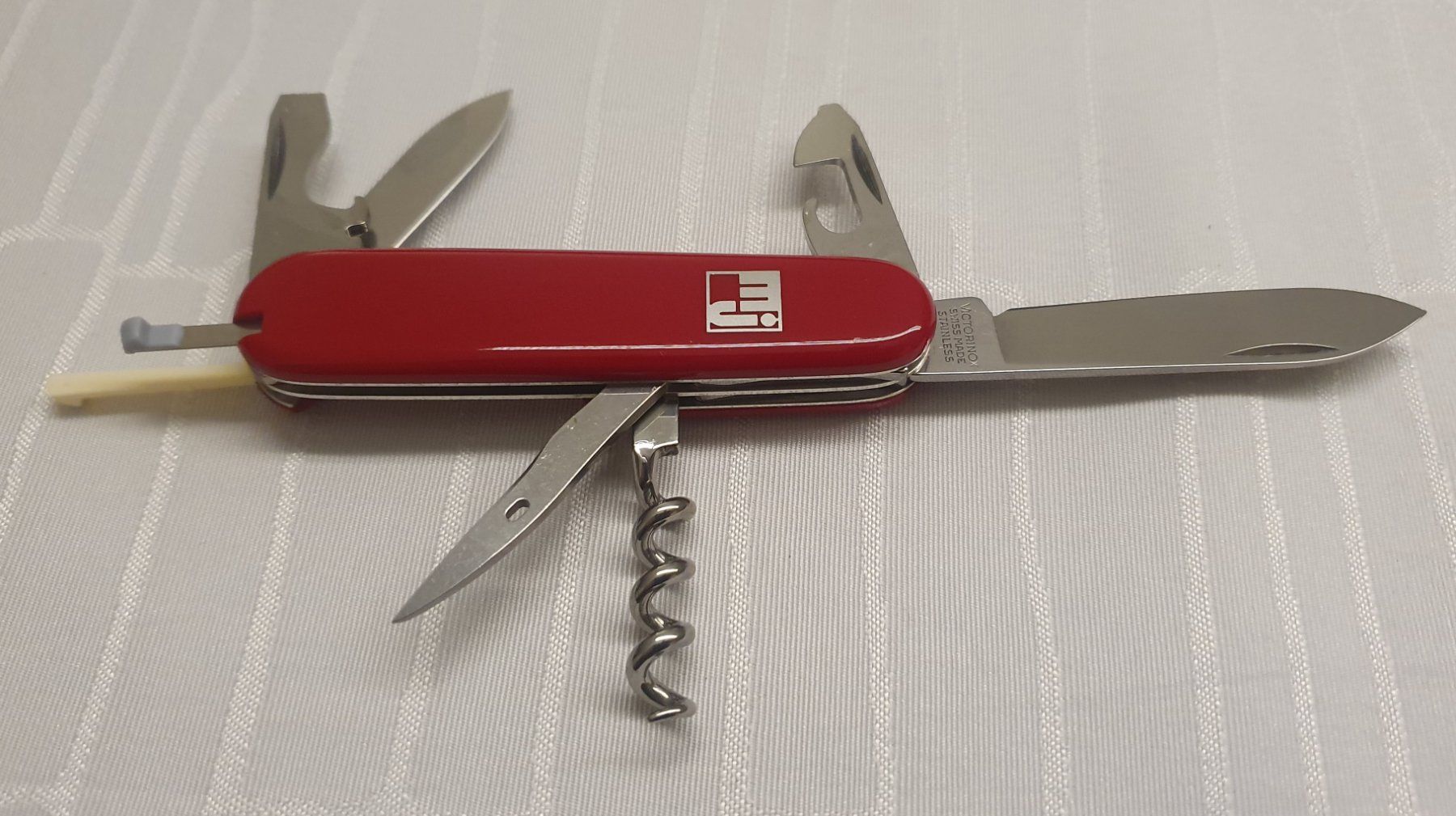 Victorinox Taschenmesser: 3 Victorinox Sackmesser mit Logo – Gebraucht aus Härkingen von MarianneSi 6