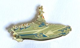 Pin Armee Collection Flugzeugträger 6 cm lang neuwertig