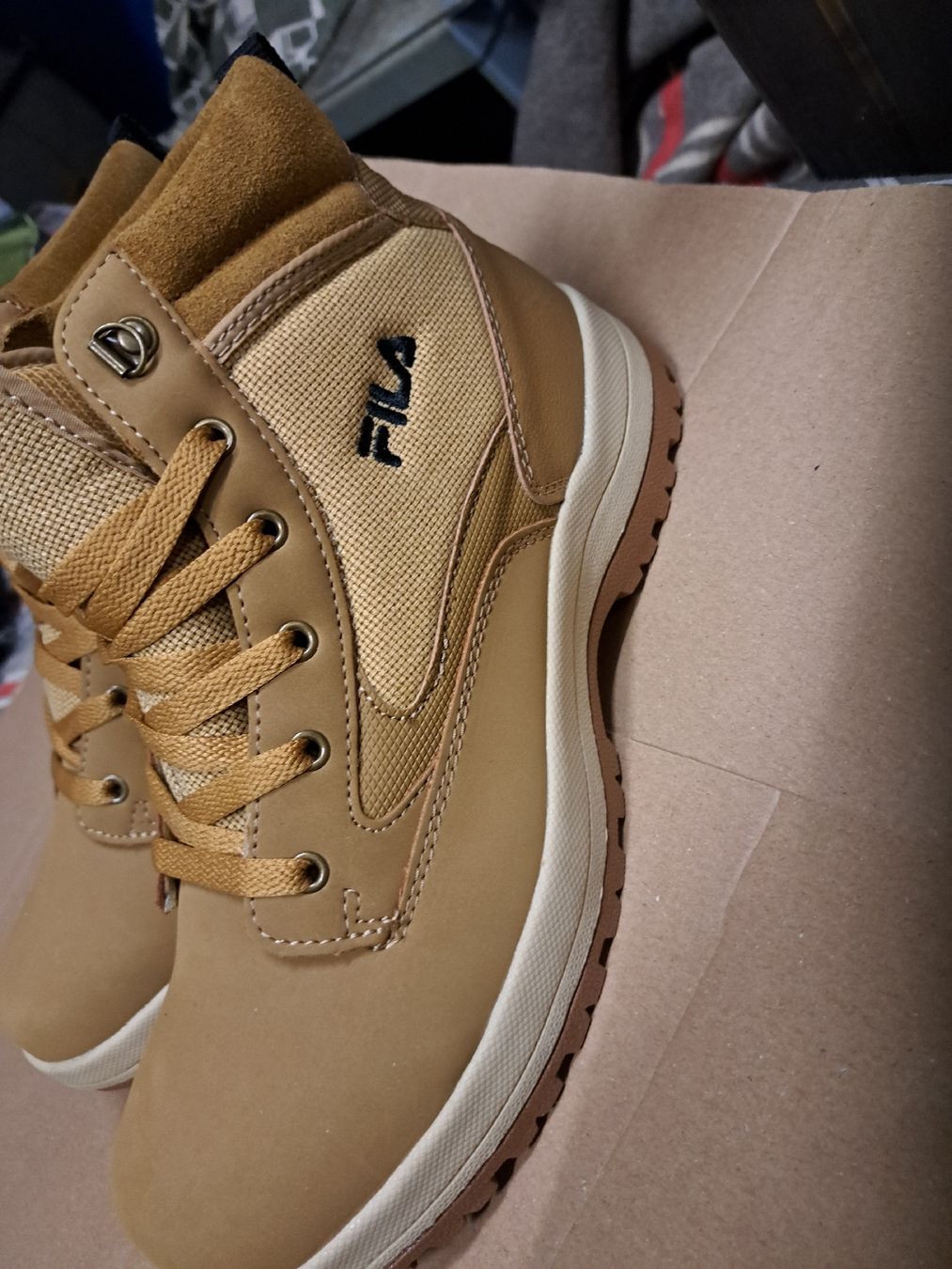 Scarpe da uomo: Herbstliche FILA Schuhe Gr. 46 – Nuovo (secondo la descrizione) da Grossdietwil venduto da hufi10 1