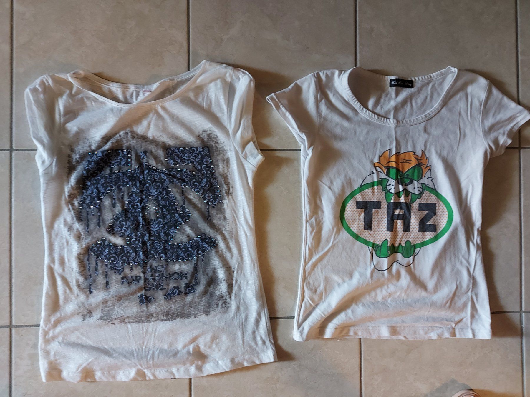 Lotti di vestiti: Lotto 2 tshirt – Usato da Coldrerio venduto da Addicted2Art 1
