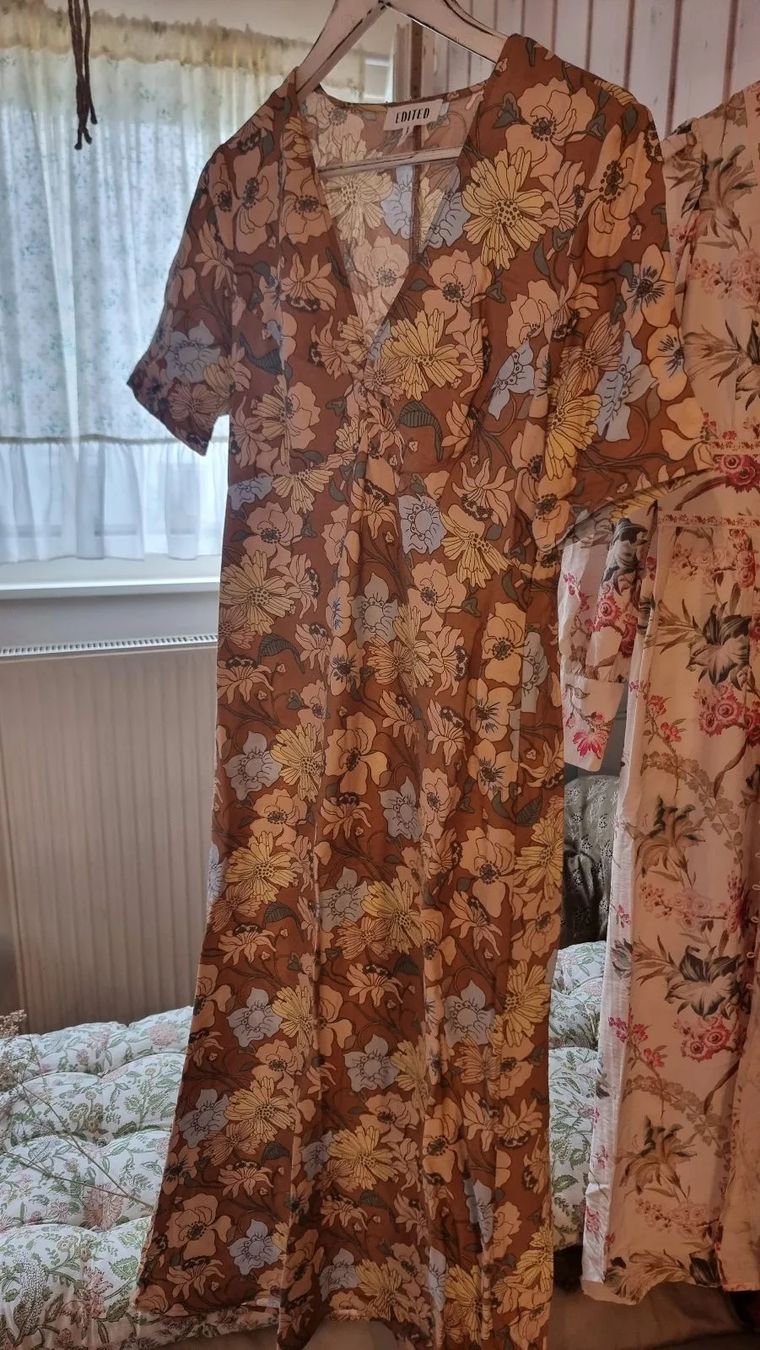 Vestiti: Robe mi-longue Edited à fleurs, état comme neuf – Usato da Vevey venduto da fer3ica 1