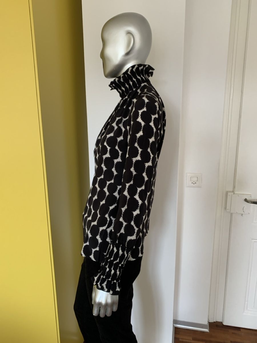 Akris Camicette: AKRIS: Exklusive Seiden-Bluse mit Punktmuster, 36 – Nuovo (secondo la descrizione) da Luzern venduto da paulablue 4