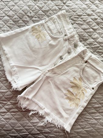 H&M Denim Shorts High Waist white embroidered size 36