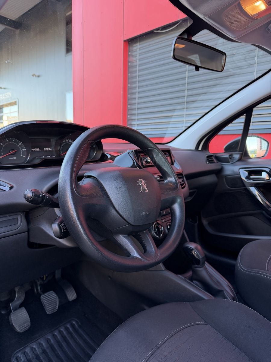 Peugeot Automobili: Peugeot 208 1.0 Vti – Usato da Bulle venduto da Sesey 3