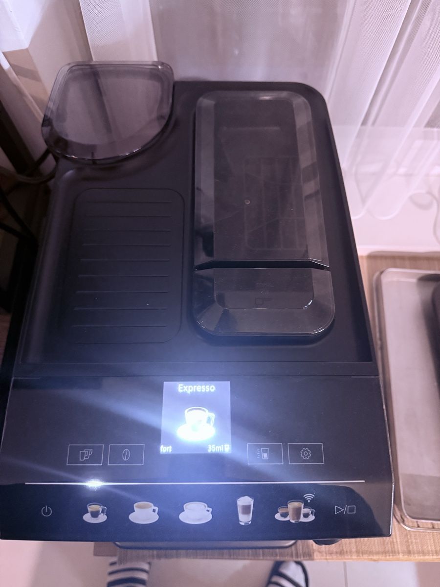 Siemens Macchine per caffè & Macchine per espresso: Café machine, SiemensEQ.500 classic – Nuovo (secondo la descrizione) da Morges venduto da may_2zmw 4