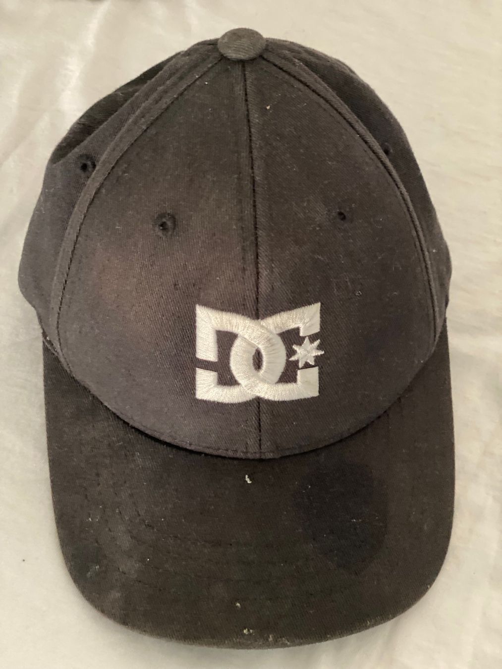 Flexfit Copricapi, berretti & cappellini: DC Cap Grösse 52-55cm Flexfit schwarz – Usato da Allenwinden venduto da Obalu