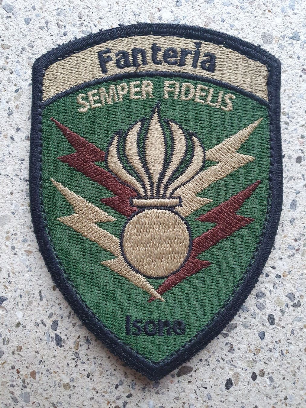 Placchette & Badge: Badge Fanteria Isone mit klett – Nuovo e nell'imballaggio originale da Riedholz venduto da fr_sIruP