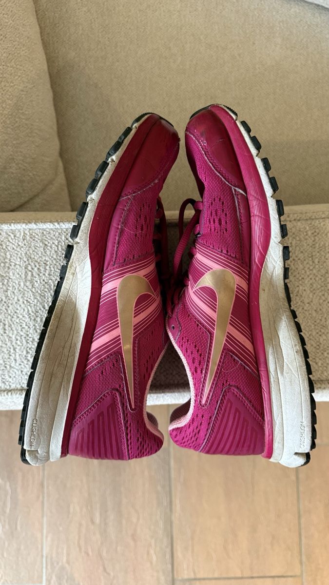Scarpe da uomo: Baskets Nike t.42 (taille petit) – Usato da Gollion venduto da sophie91
