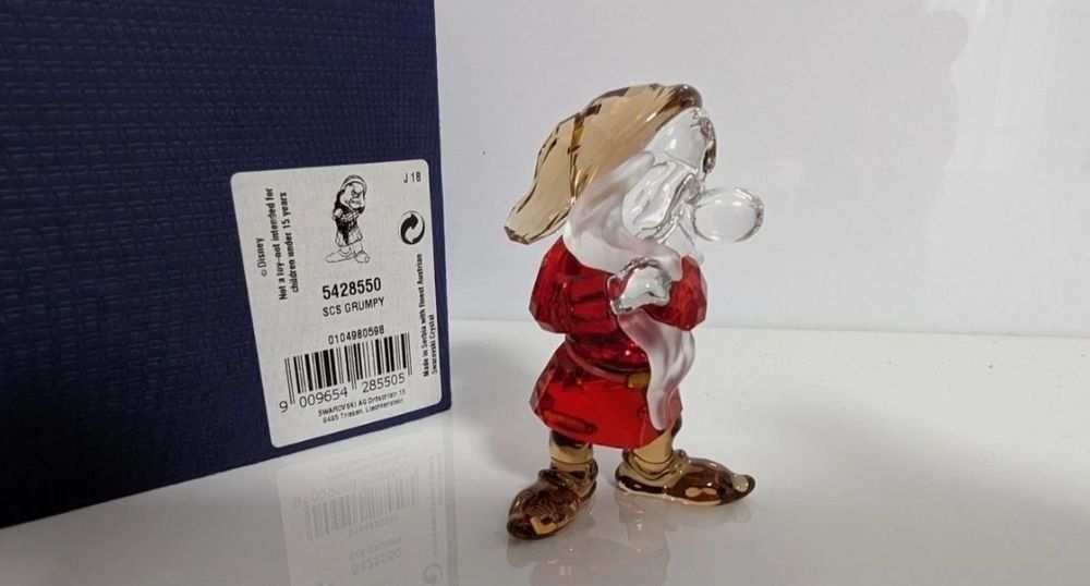 Swarovski Statuette: Swarovski SCS 2019 Exclusive Disney Snow White Grumpy – Nuovo e nell'imballaggio originale da Vaduz venduto da SVL 2